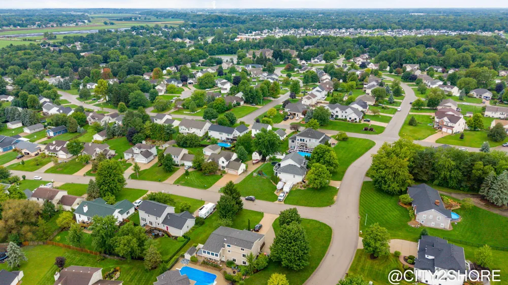 6719 Crown Point Drive Georgetown Charter Township, MI 49426