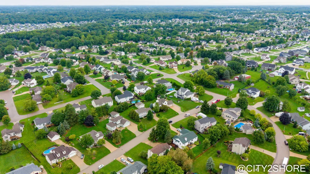 6719 Crown Point Drive Georgetown Charter Township, MI 49426