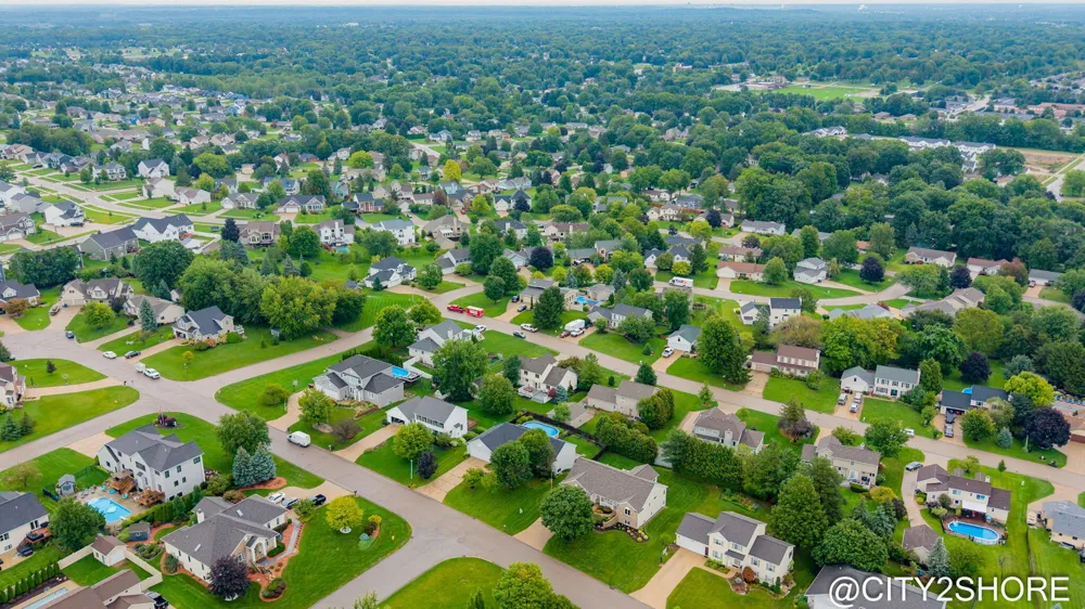 6719 Crown Point Drive Georgetown Charter Township, MI 49426