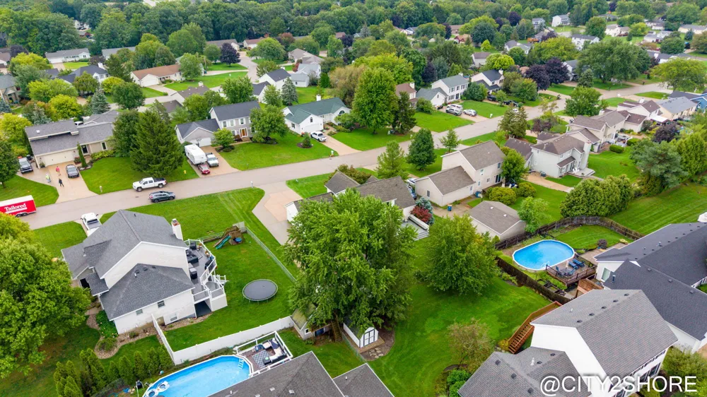 6719 Crown Point Drive Georgetown Charter Township, MI 49426