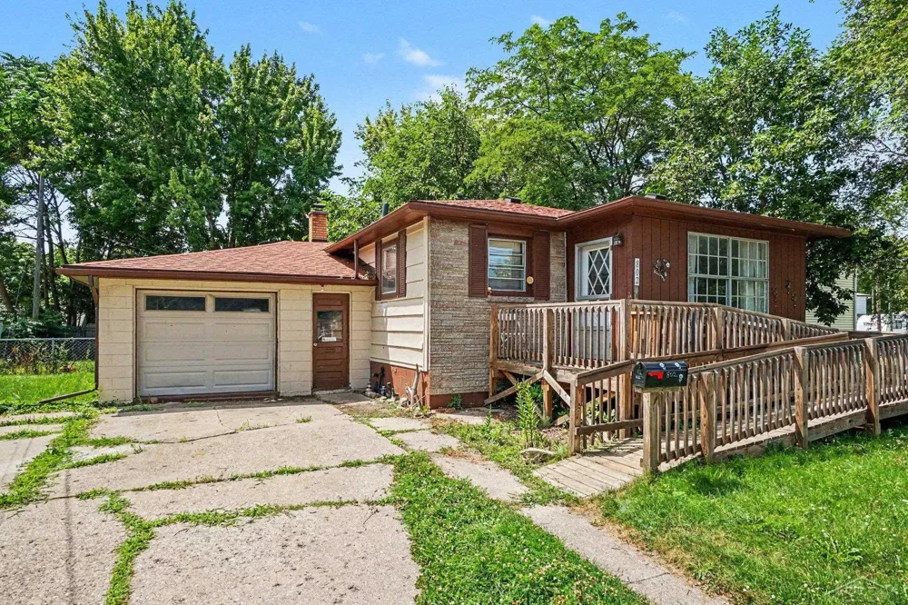 802 24th Street Bay City City, MI 48708