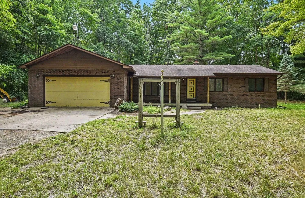 7083 S Orr Road St Charles Village, MI 48655