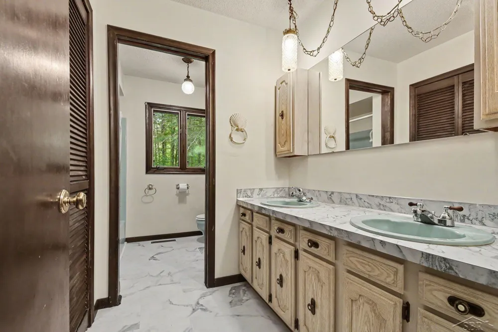 7083 S Orr Road St Charles Village, MI 48655