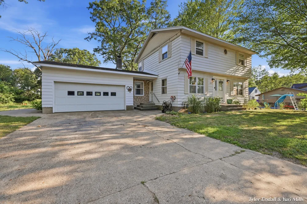 2029 Southland Drive Muskegon Charter Township, MI 49442