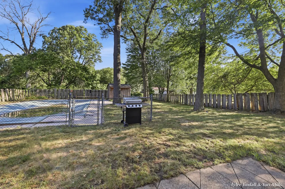 2029 Southland Drive Muskegon Charter Township, MI 49442
