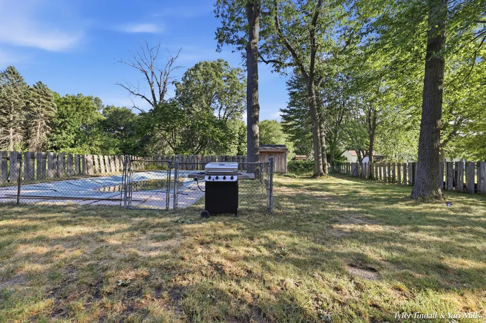 2029 Southland Drive Muskegon Charter Township, MI 49442