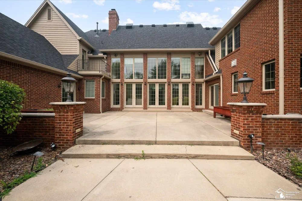 5481 Teakwood Drive Monroe Charter Township, MI 48161