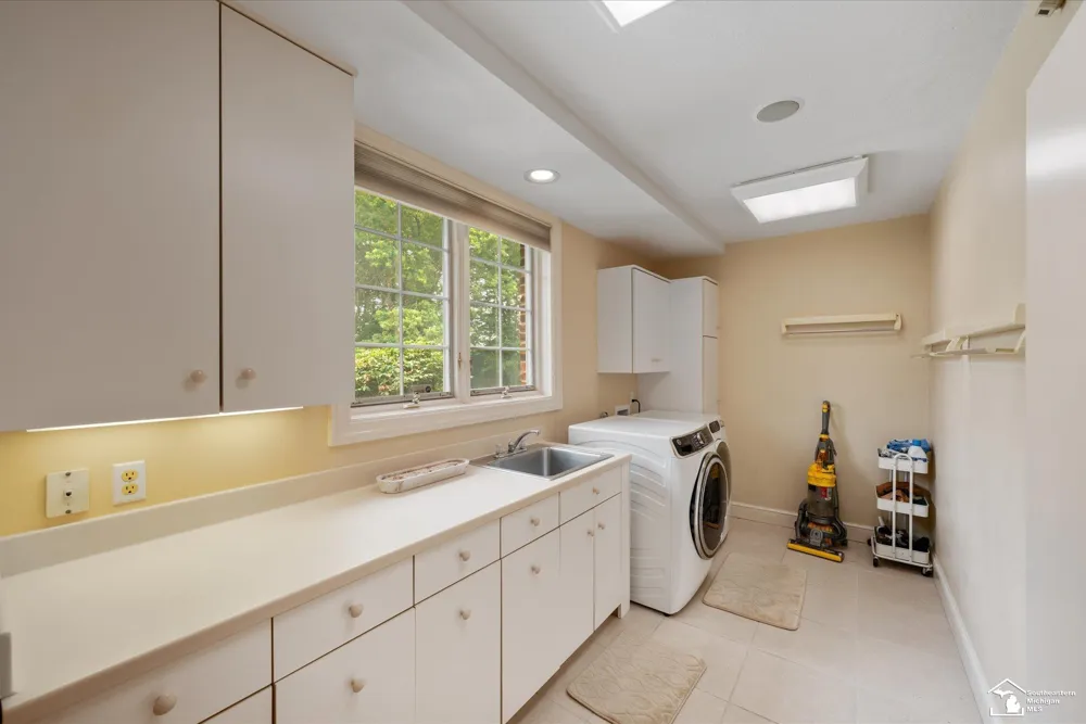 5481 Teakwood Drive Monroe Charter Township, MI 48161
