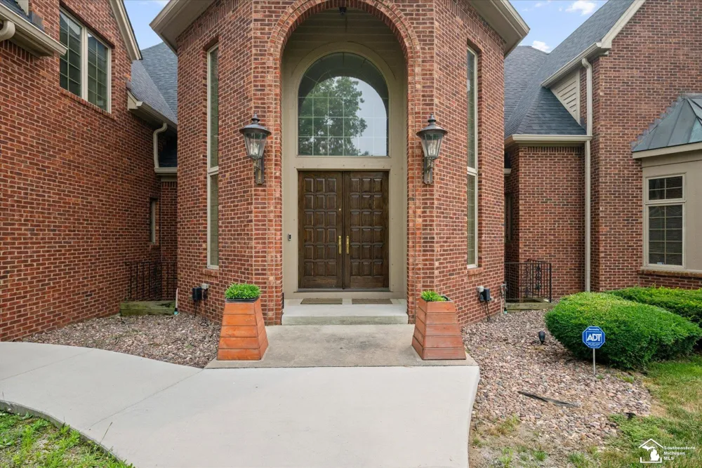 5481 Teakwood Drive Monroe Charter Township, MI 48161