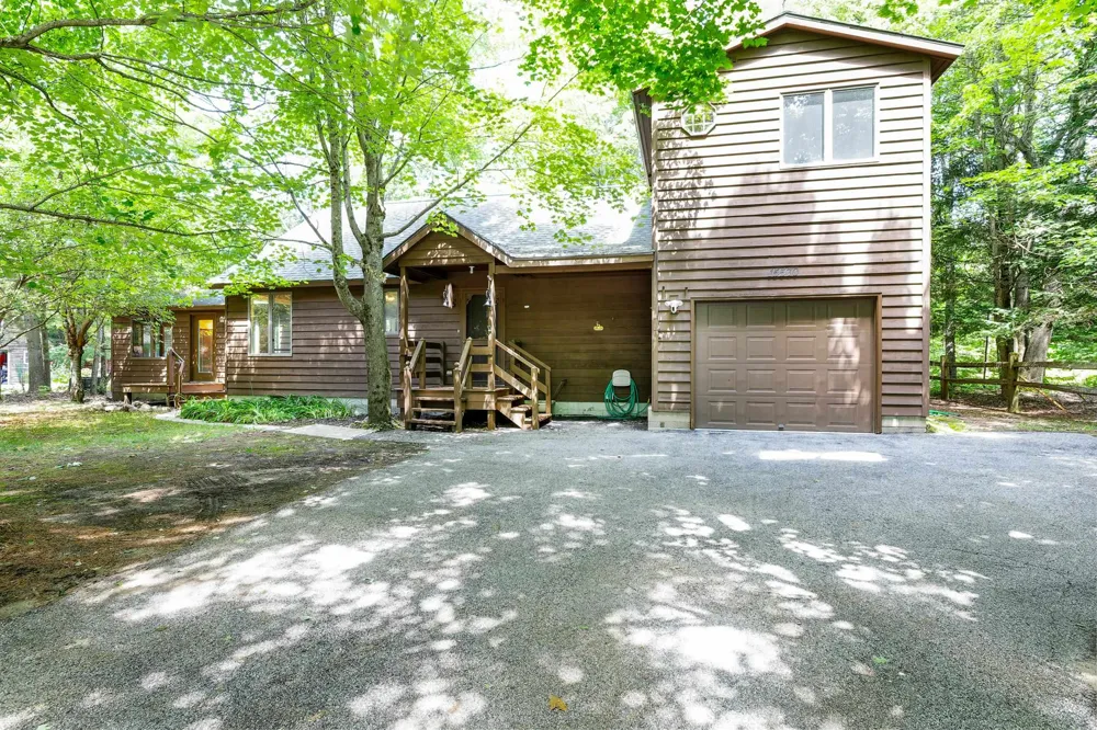 15570 Betsie River Drive Springdale Township, MI 49683
