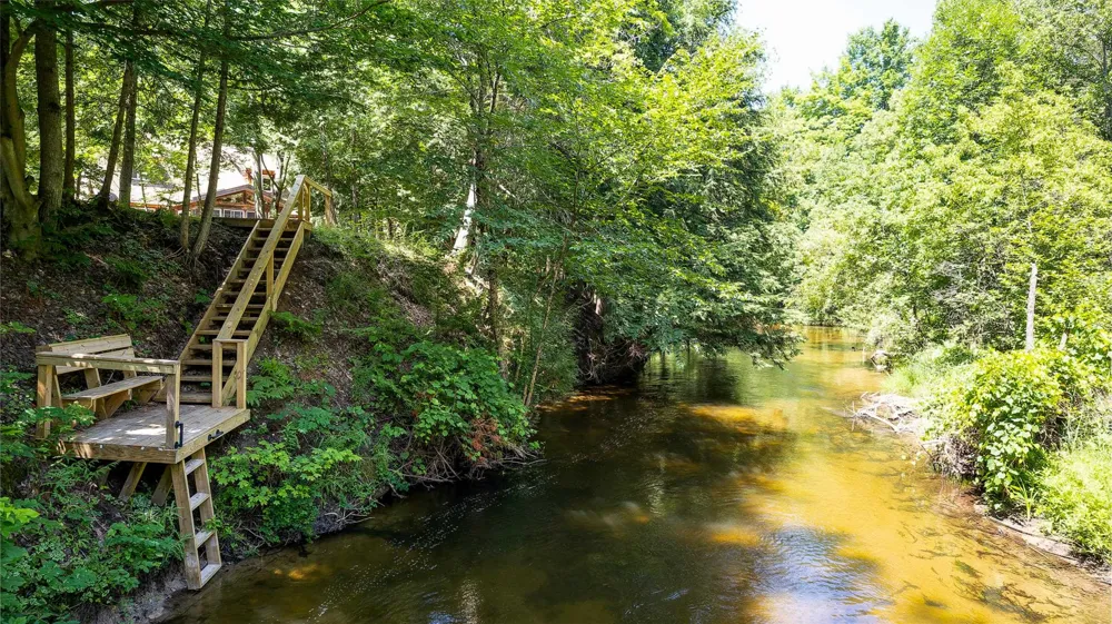 15570 Betsie River Drive Springdale Township, MI 49683