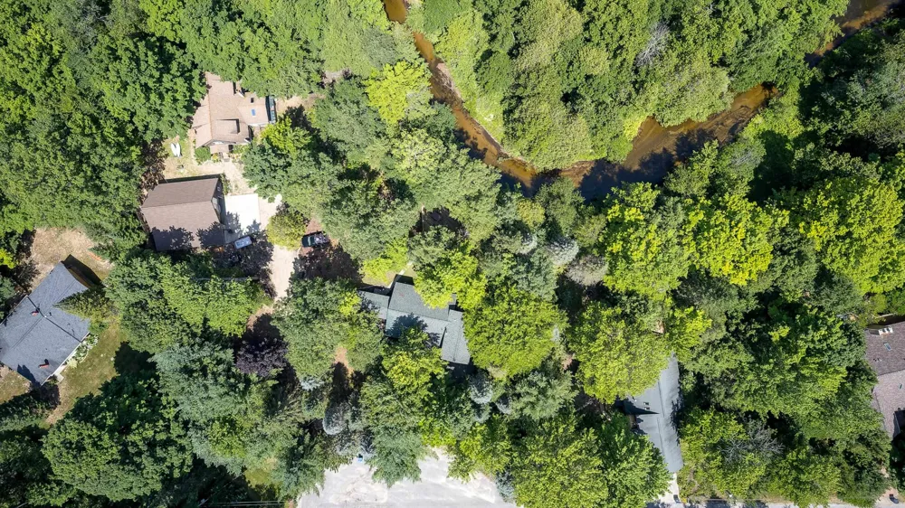 15570 Betsie River Drive Springdale Township, MI 49683