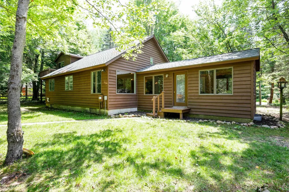 15570 Betsie River Drive Springdale Township, MI 49683