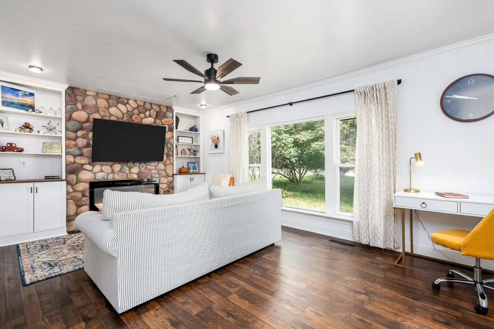 932 Elm Street Crystal Lake Township, MI 49635