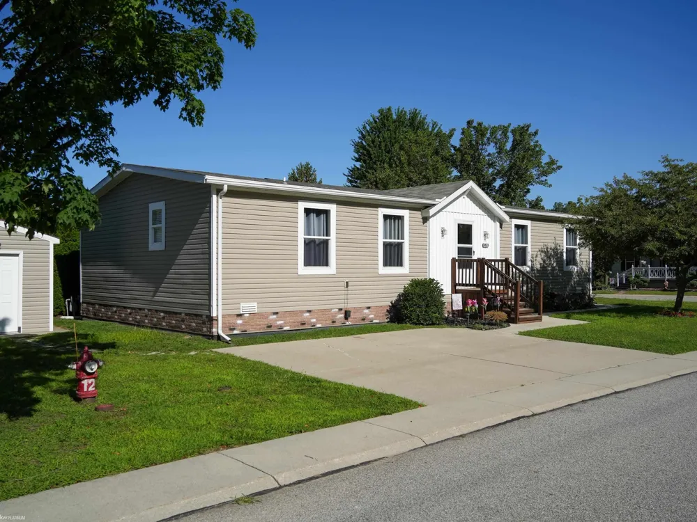 578 Twin Lake Drive Kimball Township, MI 48074