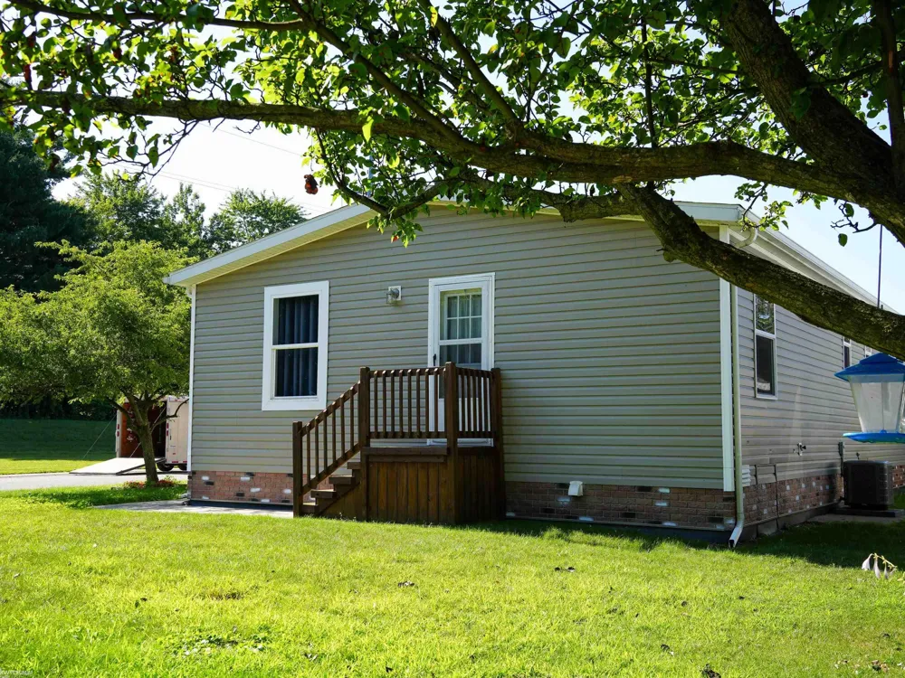 578 Twin Lake Drive Kimball Township, MI 48074