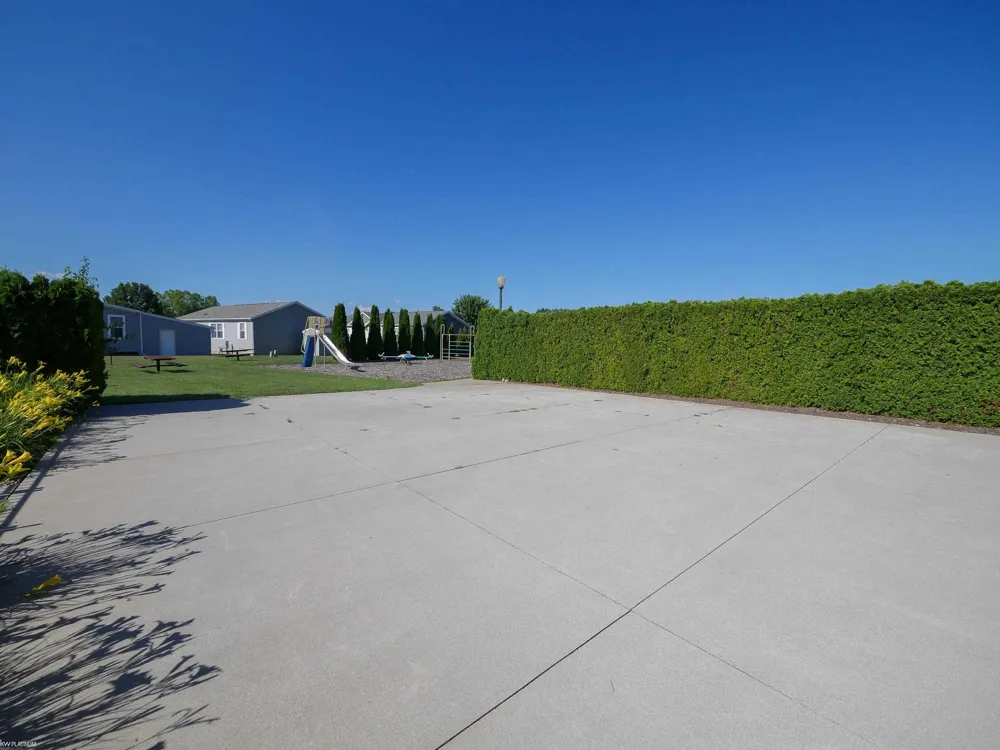 578 Twin Lake Drive Kimball Township, MI 48074