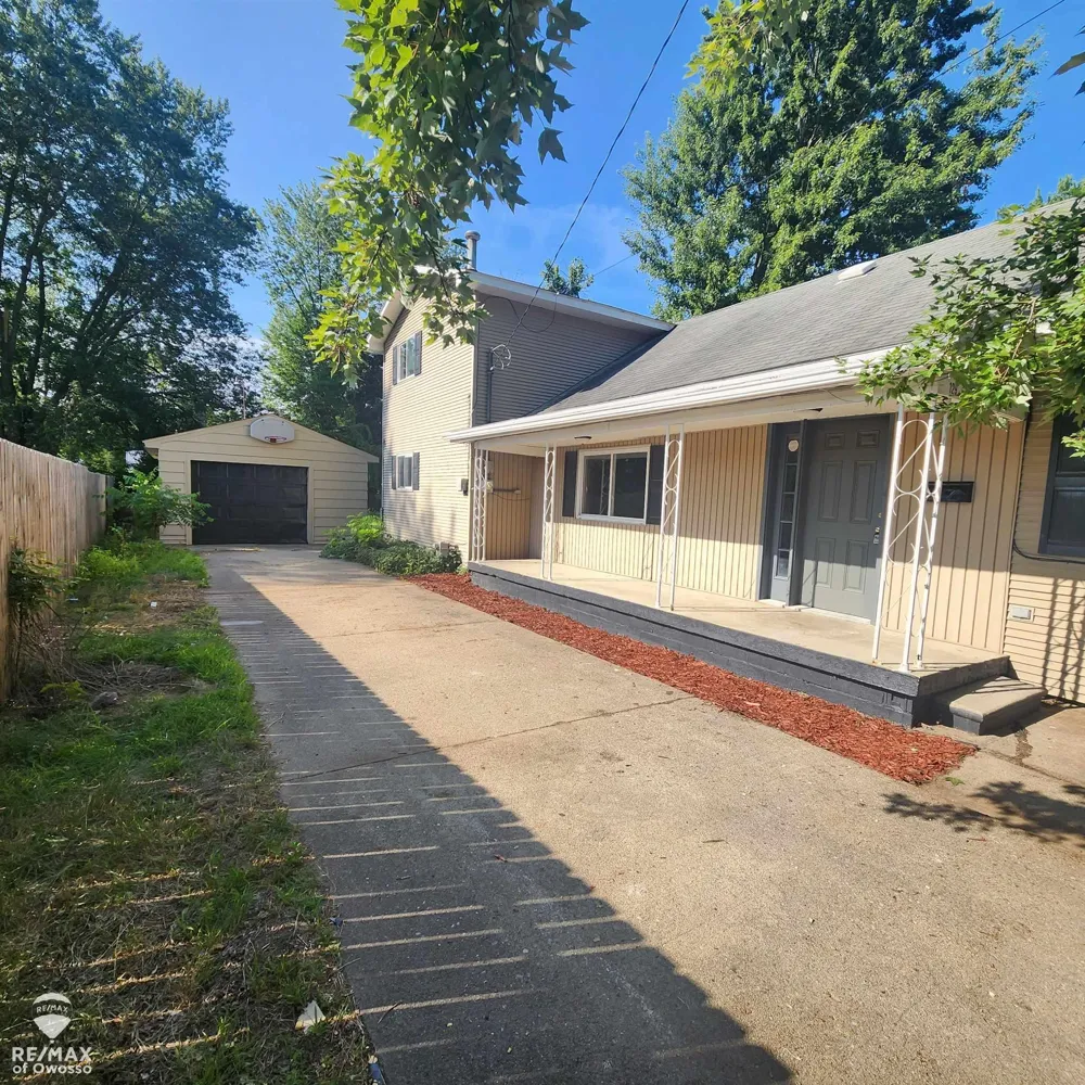129 W Walnut Street St Charles Village, MI 48655