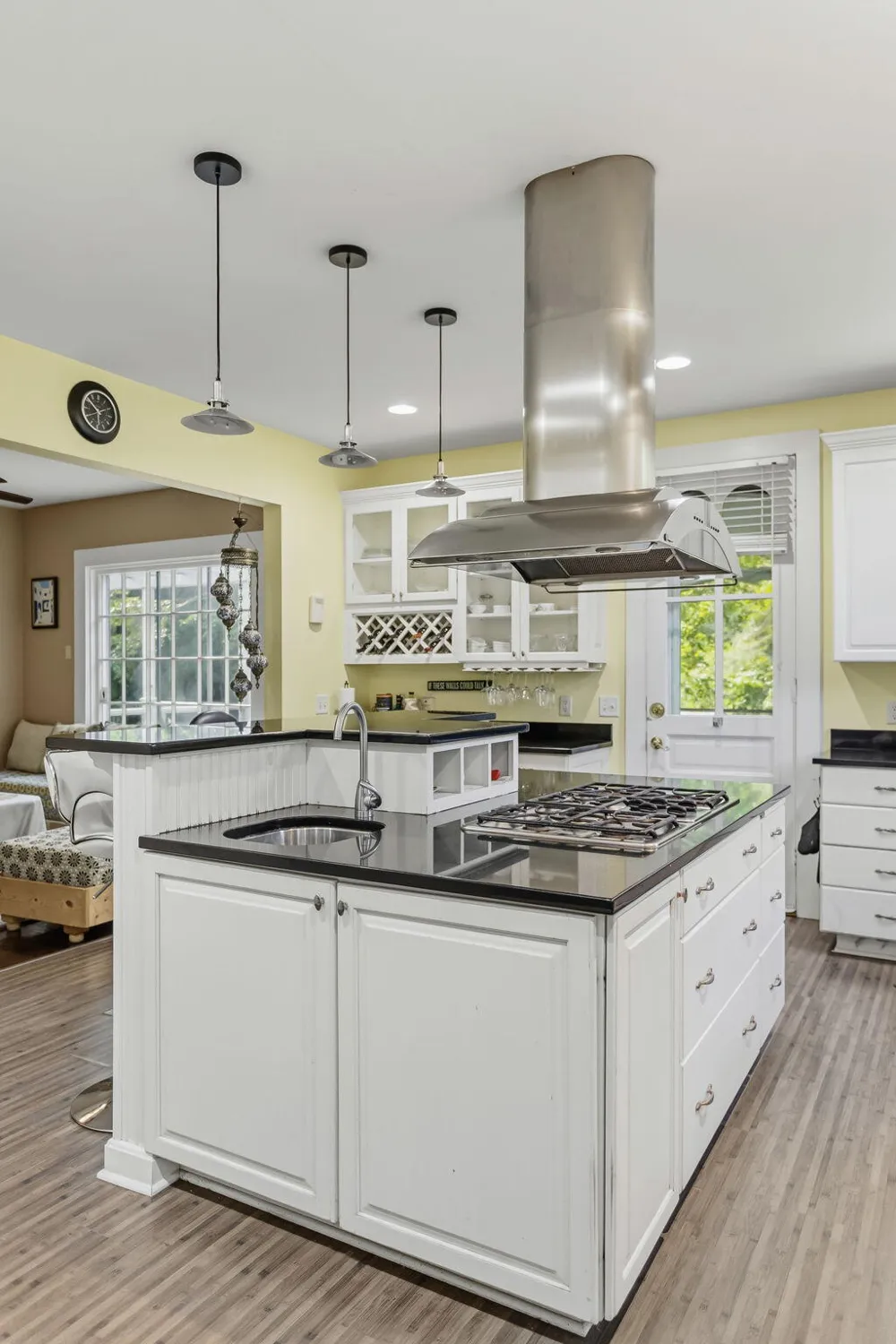 72861 8th Avenue South Haven Charter Township, MI 49090