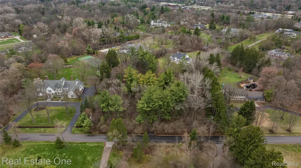 32674 Bingham Lane Bingham Farms Village, MI 48025