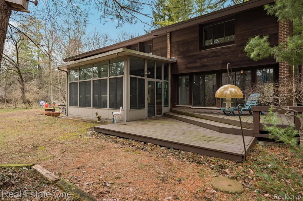 32674 Bingham Lane Bingham Farms Village, MI 48025