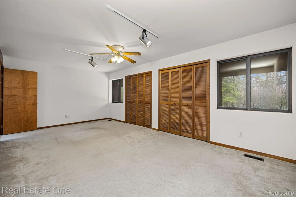 32674 Bingham Lane Bingham Farms Village, MI 48025