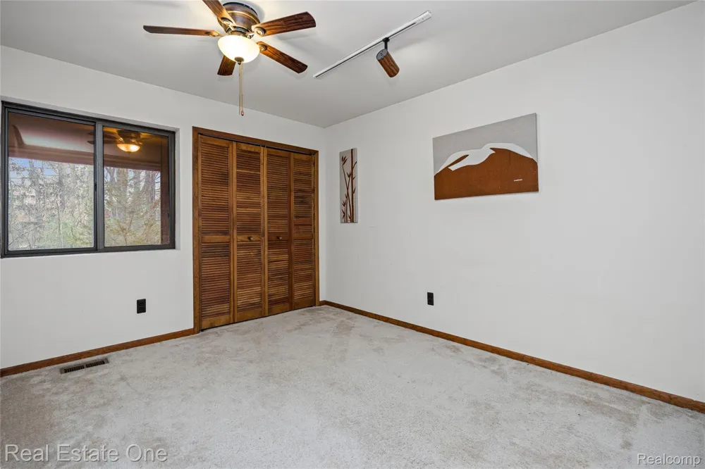 32674 Bingham Lane Bingham Farms Village, MI 48025