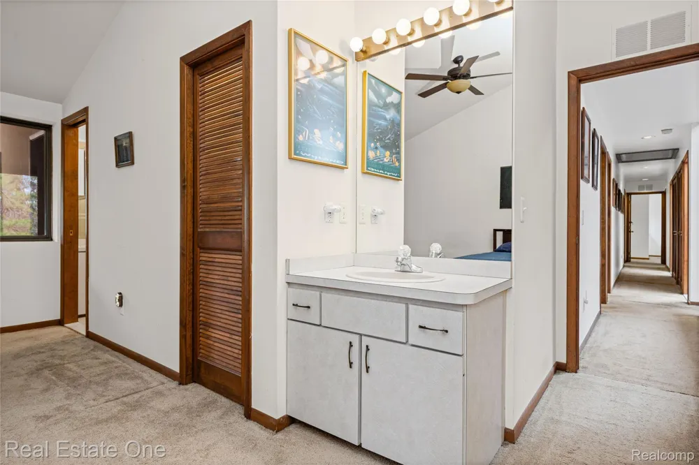 32674 Bingham Lane Bingham Farms Village, MI 48025