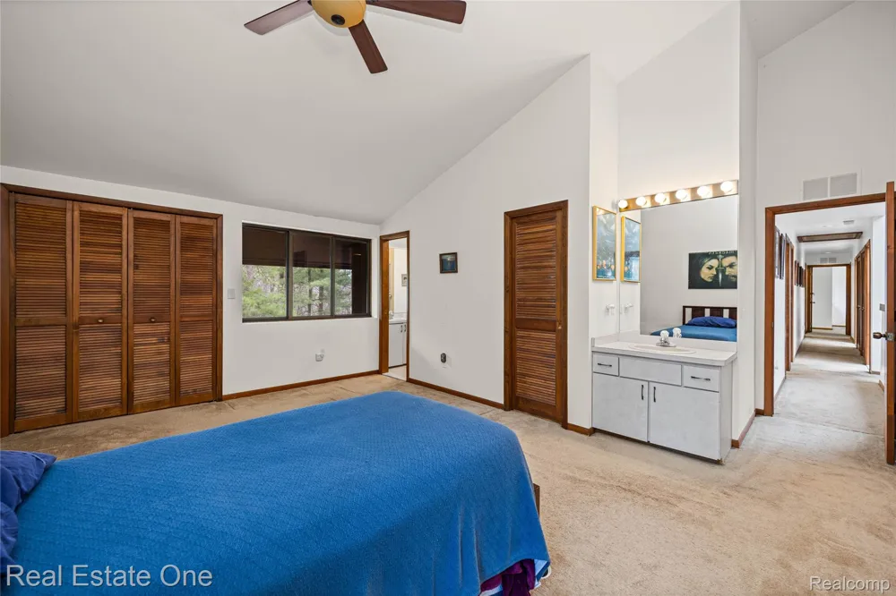 32674 Bingham Lane Bingham Farms Village, MI 48025