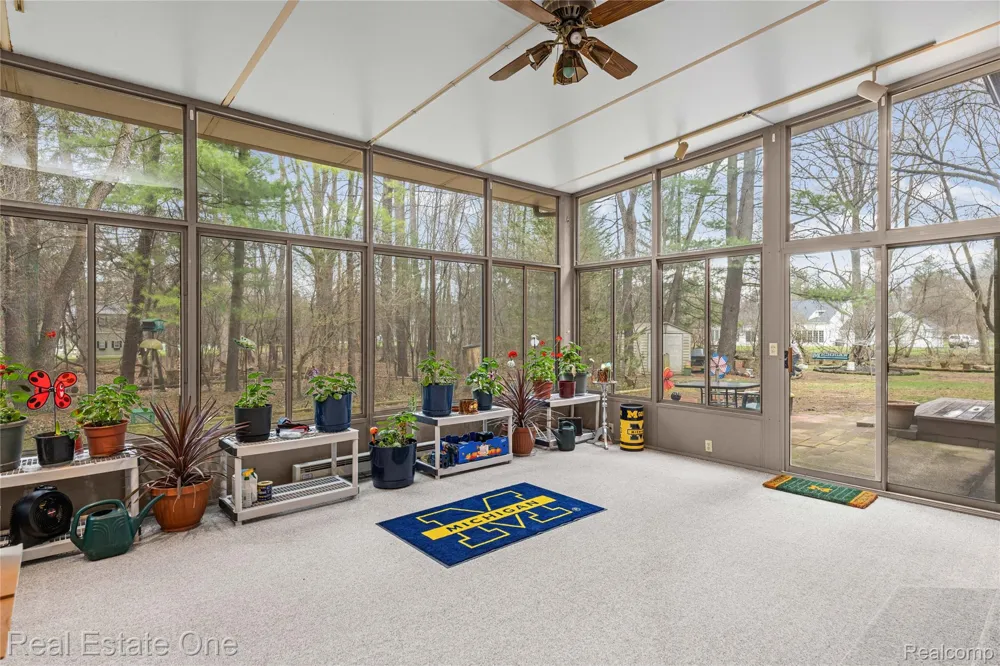 32674 Bingham Lane Bingham Farms Village, MI 48025