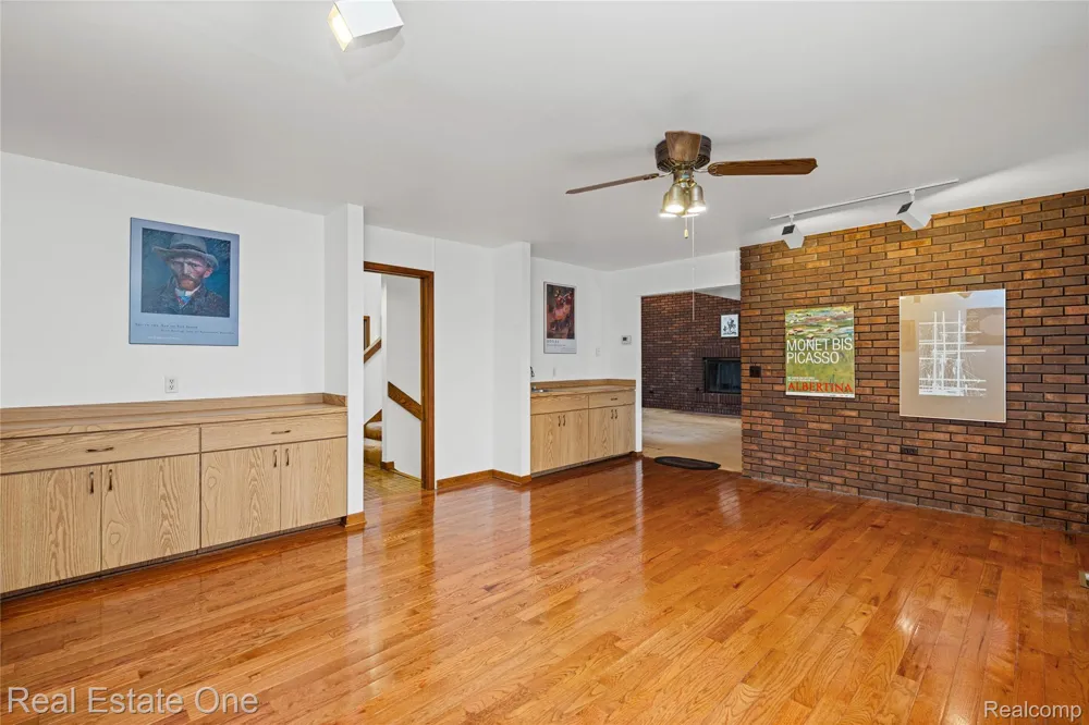 32674 Bingham Lane Bingham Farms Village, MI 48025
