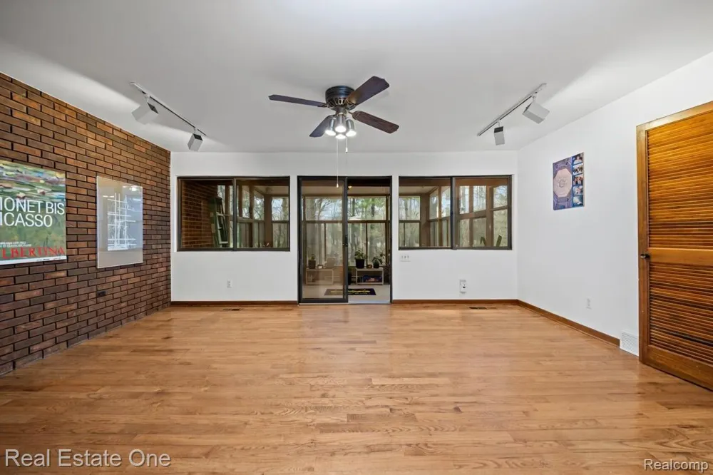 32674 Bingham Lane Bingham Farms Village, MI 48025
