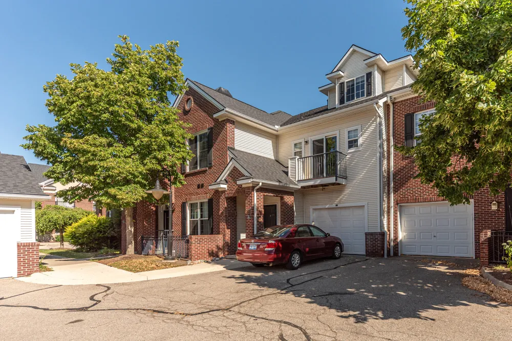 301 Scio Village Court #262 Scio Township, MI 48103