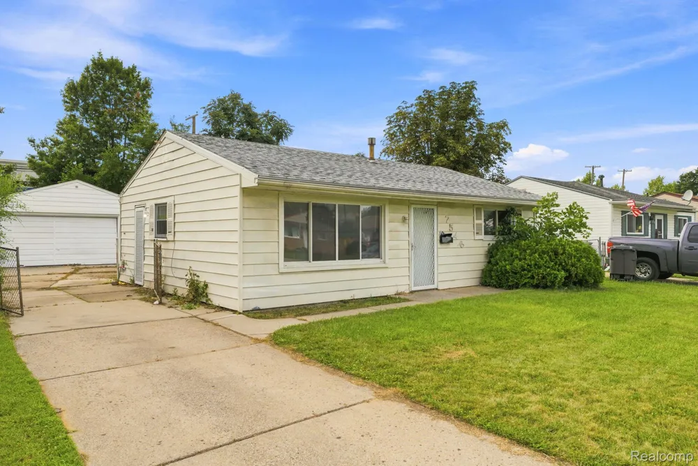 7546 Pine Street Taylor City, MI 48180