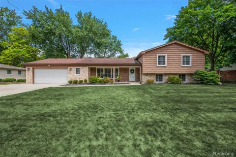 7435 Saint Auburn Drive