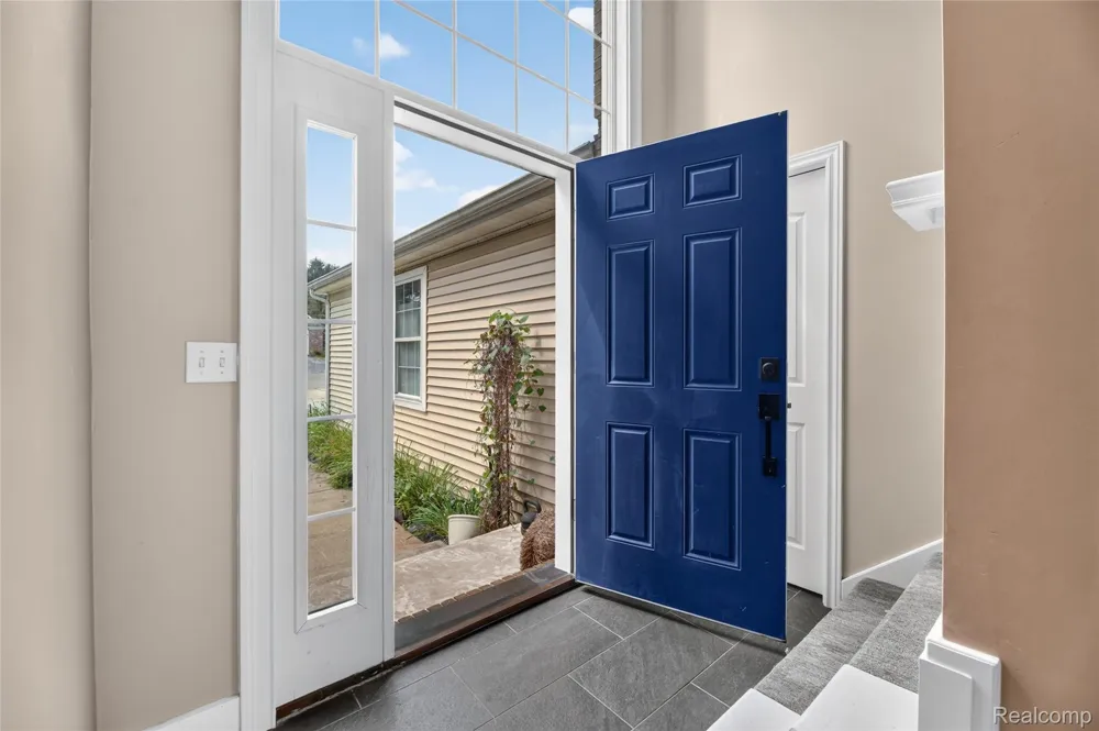 6452 Sandy Knoll Fenton Charter Township, MI 48451