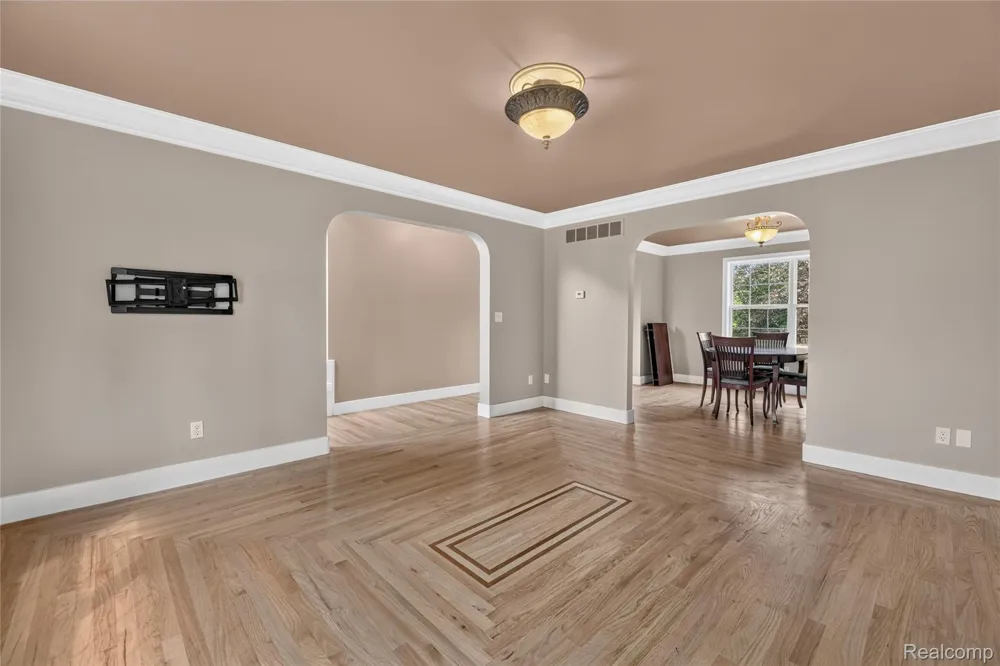 6452 Sandy Knoll Fenton Charter Township, MI 48451