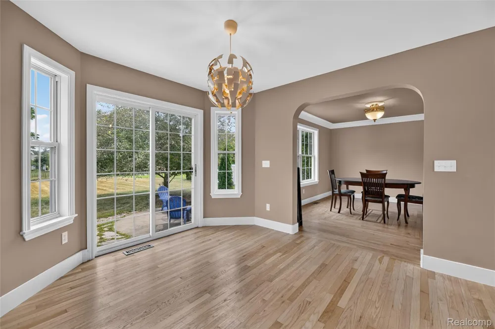 6452 Sandy Knoll Fenton Charter Township, MI 48451