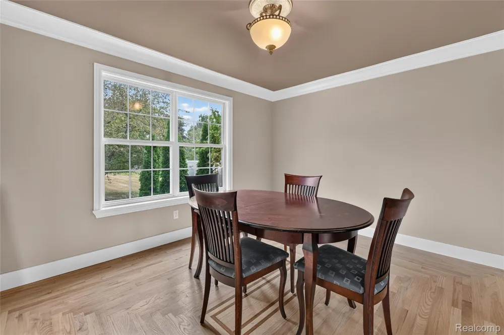 6452 Sandy Knoll Fenton Charter Township, MI 48451