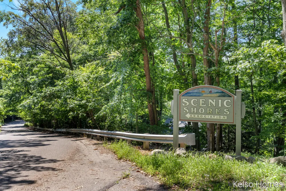 6664 Scenic Shores Drive Laketown Township, MI 49423