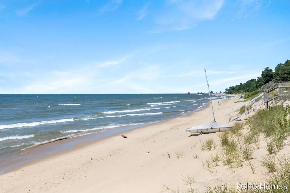 6664 Scenic Shores Drive Laketown Township, MI 49423