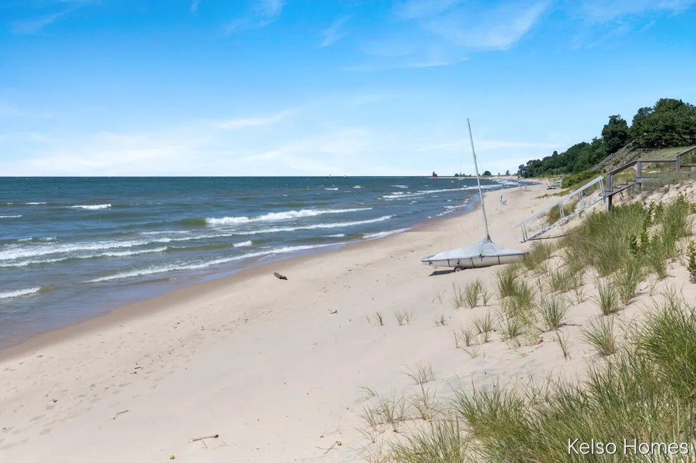 6664 Scenic Shores Drive Laketown Township, MI 49423