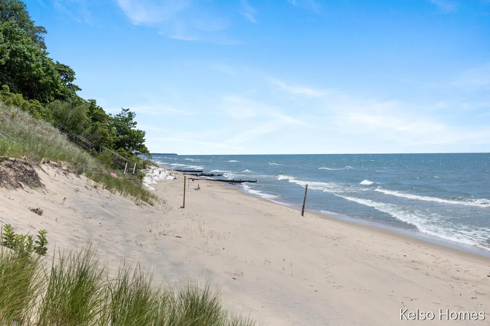 6664 Scenic Shores Drive Laketown Township, MI 49423
