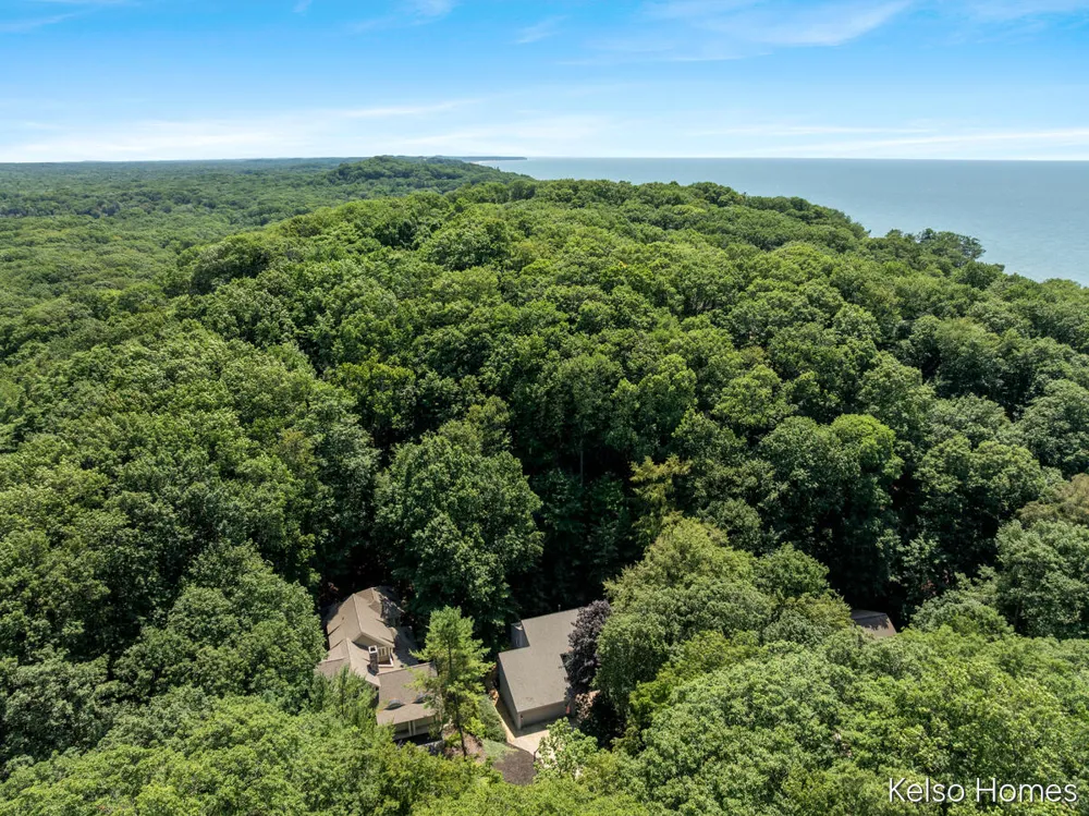 6664 Scenic Shores Drive Laketown Township, MI 49423
