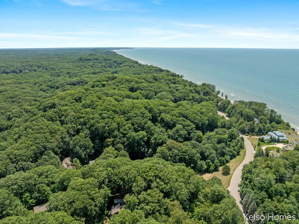 6664 Scenic Shores Drive Laketown Township, MI 49423