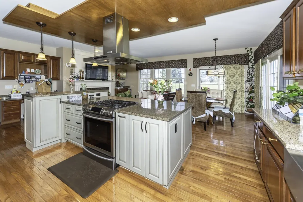 51328 Plymouth Valley Drive Plymouth Charter Township, MI 48170