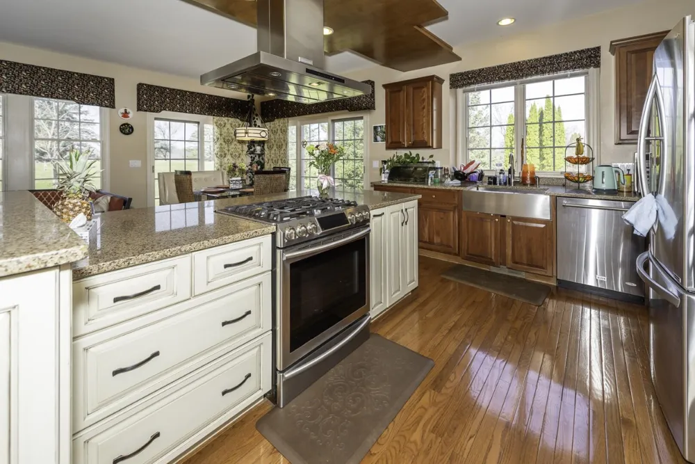 51328 Plymouth Valley Drive Plymouth Charter Township, MI 48170