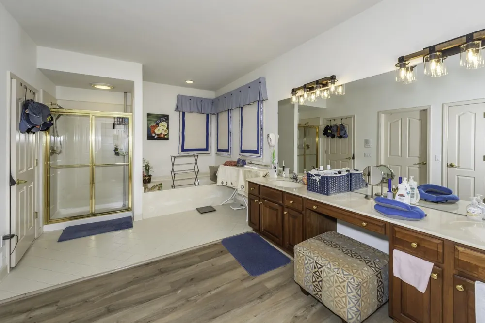51328 Plymouth Valley Drive Plymouth Charter Township, MI 48170