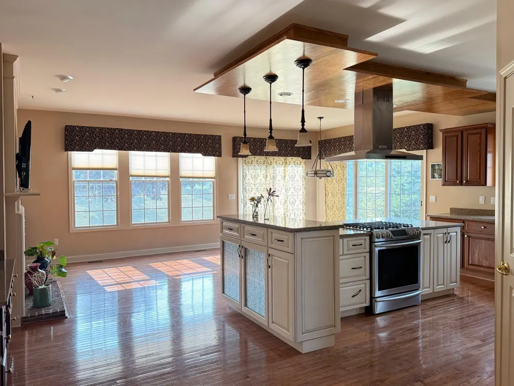 51328 Plymouth Valley Drive Plymouth Charter Township, MI 48170