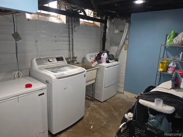 25501 Pembroke Avenue Redford Charter Township, MI 48240